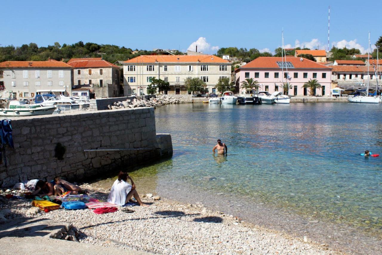 Apartments With A Parking Space Sali, Dugi Otok - 8136 Exterior photo