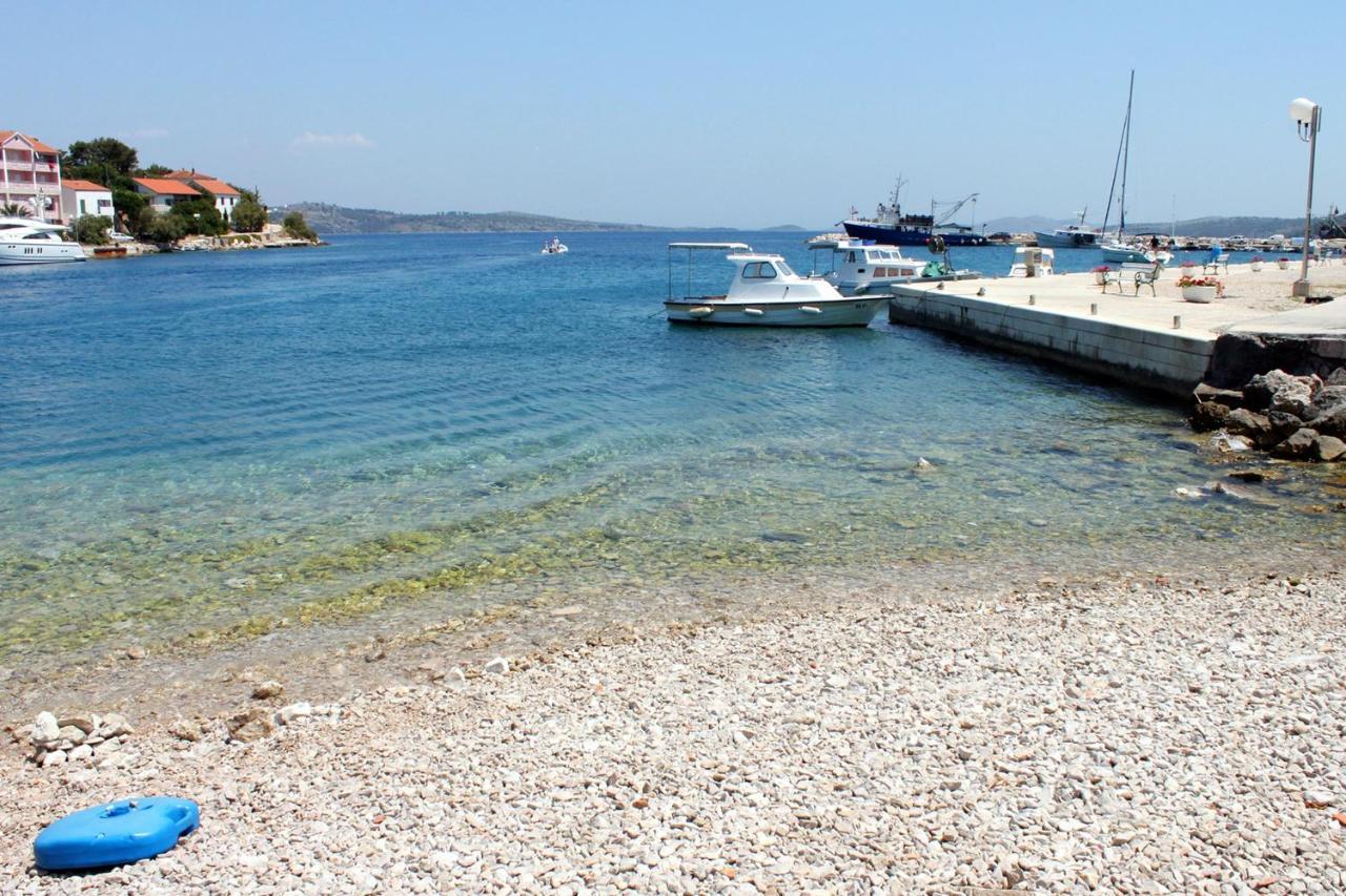 Apartments With A Parking Space Sali, Dugi Otok - 8136 Exterior photo