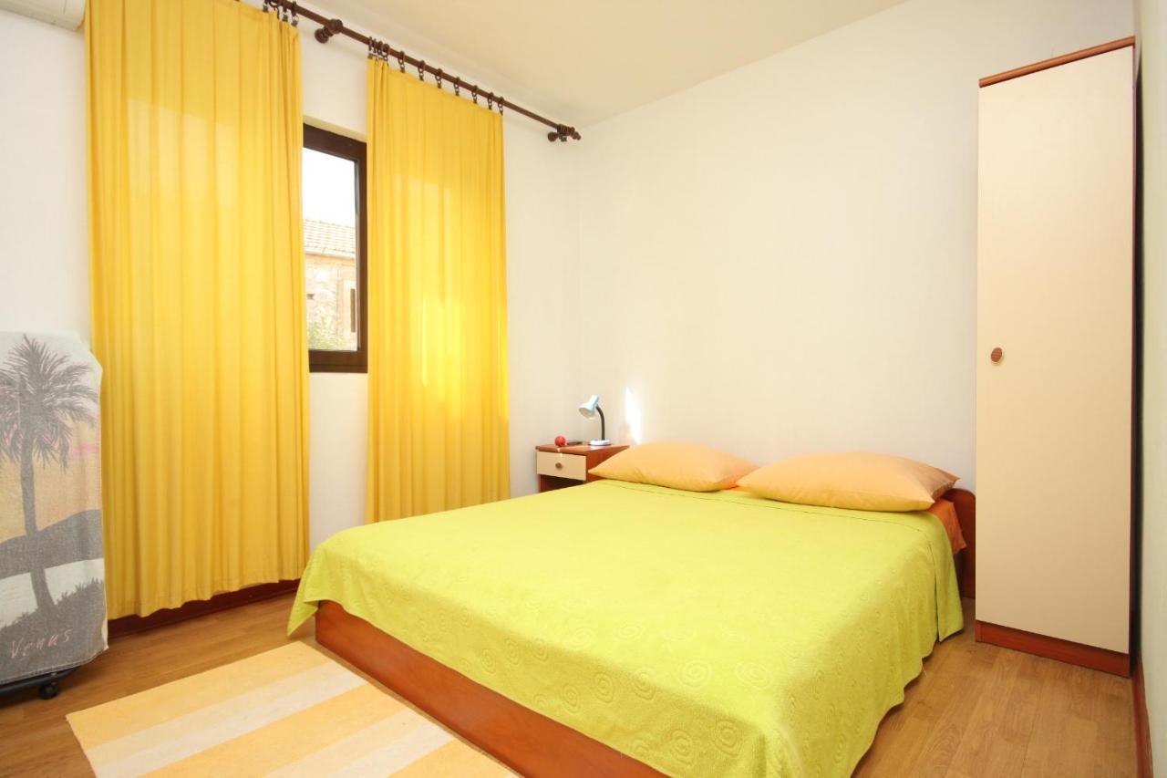 Apartments With A Parking Space Sali, Dugi Otok - 8136 Exterior photo